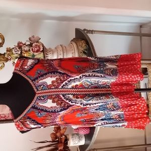 Bila Womens Sleeveslss Top Size  Xl Color Red and Pink